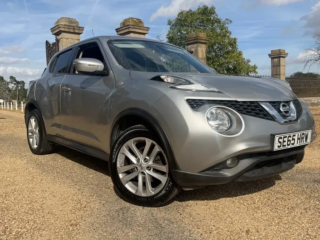 Used Nissan Juke Acenta 115 HP (84 kW) 2015 Silver SUV