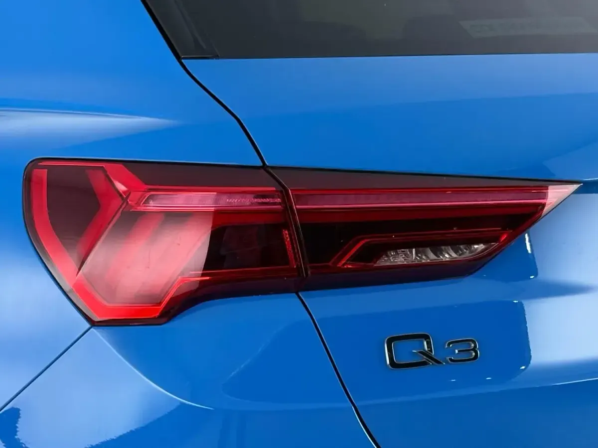 Used Audi Q3 S-Line 150 HP (110 kW) 2020 Blue SUV