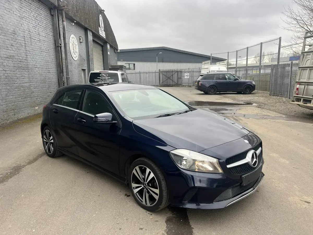 Used Mercedes A180 2016 Blue Hatchback