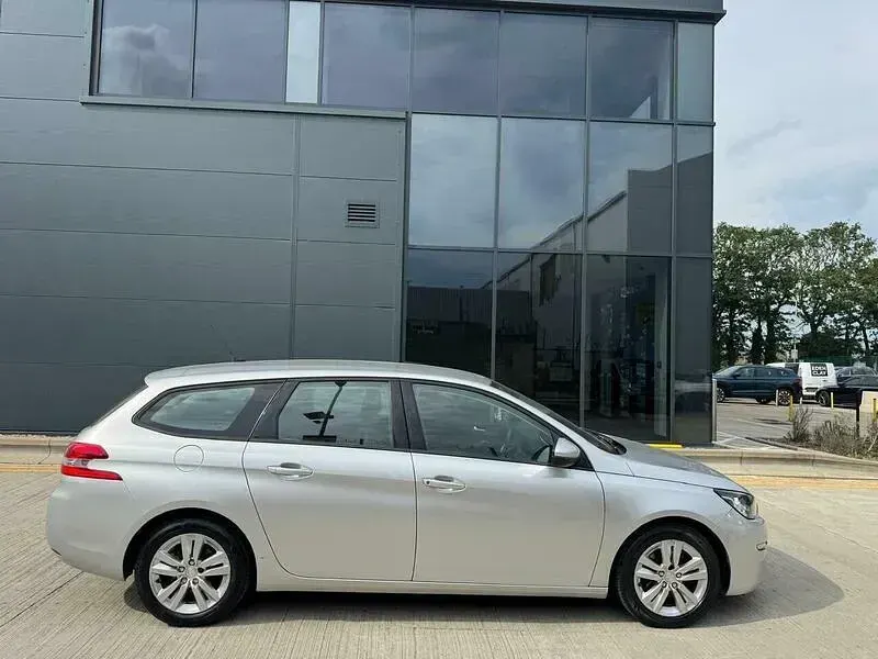 Used Peugeot 308 Active 110 HP (80 kW) 2016 Silver Estate