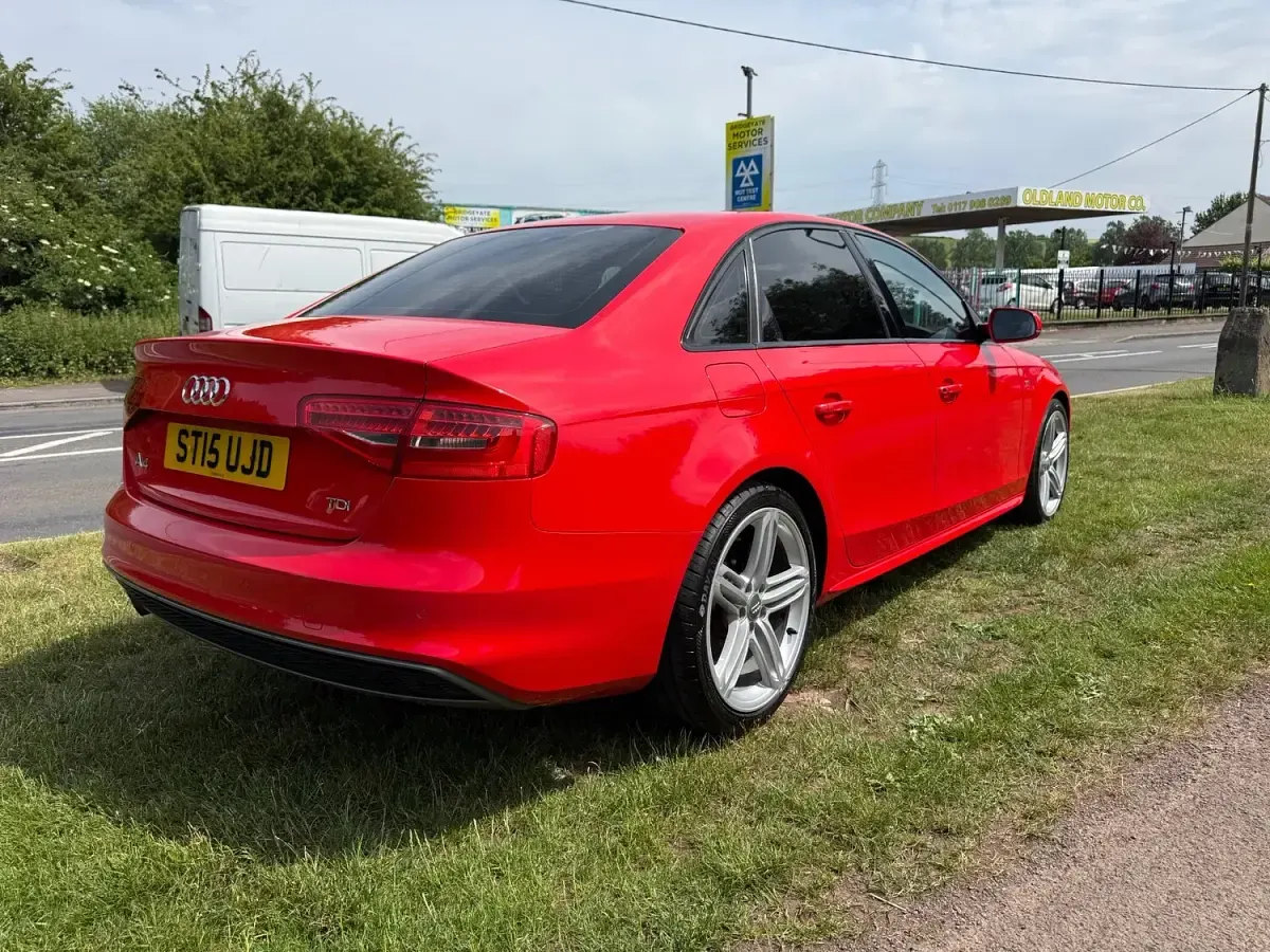 Used Audi A4 Black Edition 150 HP (110 kW) 2015 Red Sedan