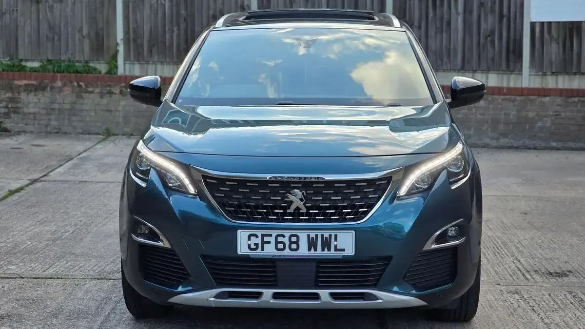 Used Peugeot 5008 Premium 2018 Green SUV