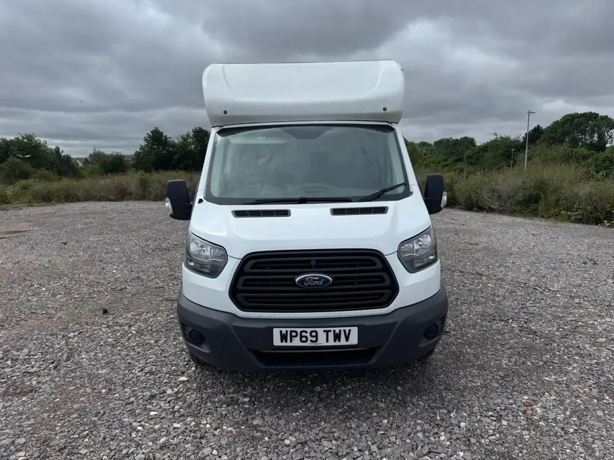 Used Ford Transit 130 HP (95 kW) 2019 White Cabriolet