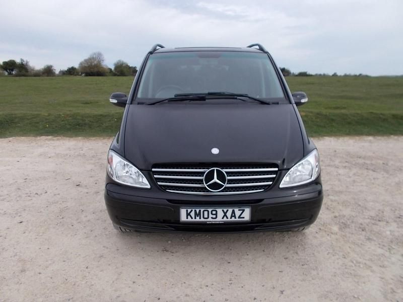 Usado Mercedes Viano 115 HP (84 kW) 2009 Preto Monovolume
