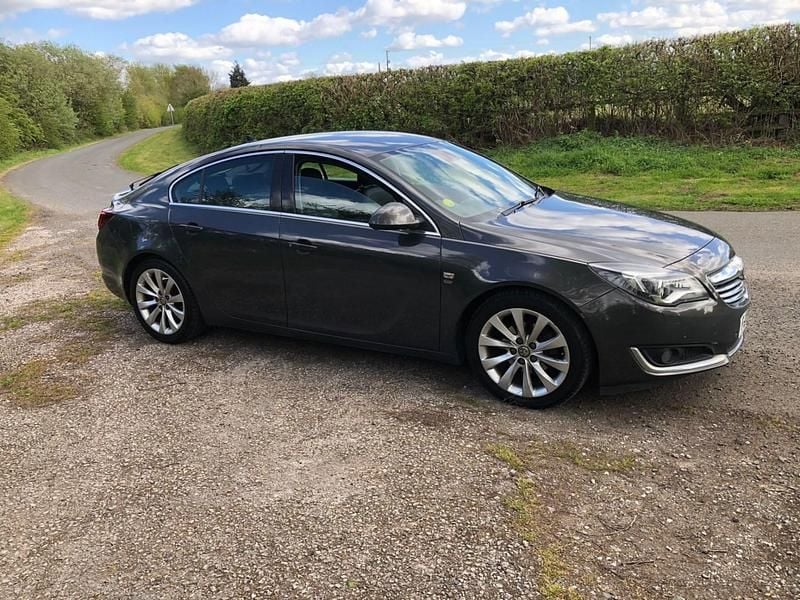 Used Vauxhall Insignia Elite 140 HP (102 kW) 2015 Grey Hatchback