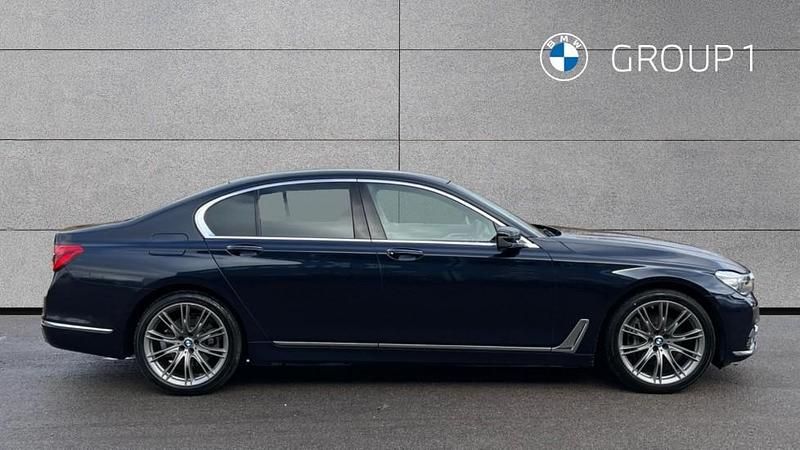 Used BMW 740 Exclusive 320 HP (235 kW) 2018 Blue Sedan