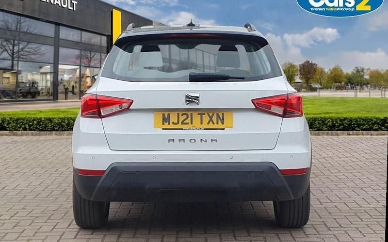 Begagnad Seat Arona SE Technology 95 HK (69 kW) 2021 Vit SUV