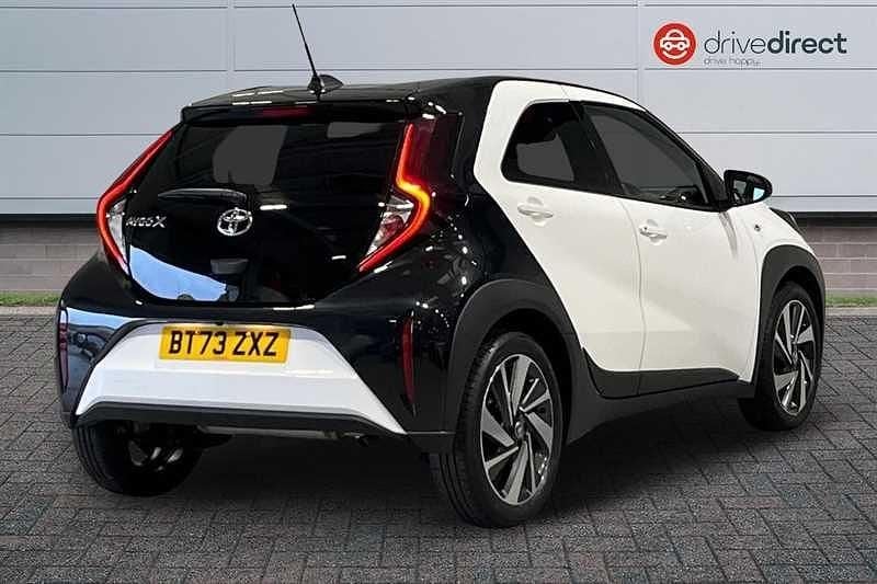 Used Toyota Aygo X 72 HP (52 kW) 2023 White SUV