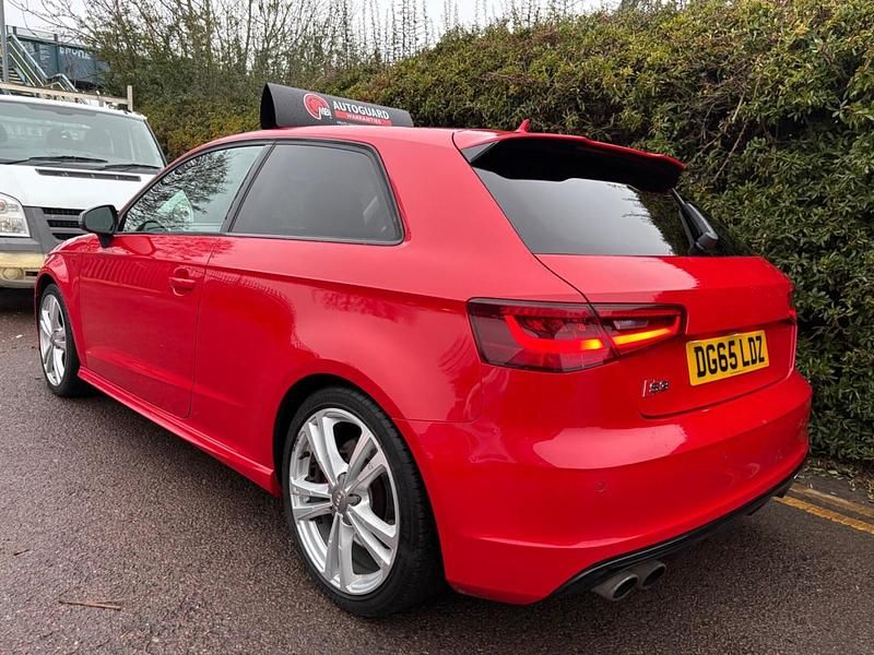 Used Audi S3 Sportback Comfort 300 HP (220 kW) 2015 Red Hatchback