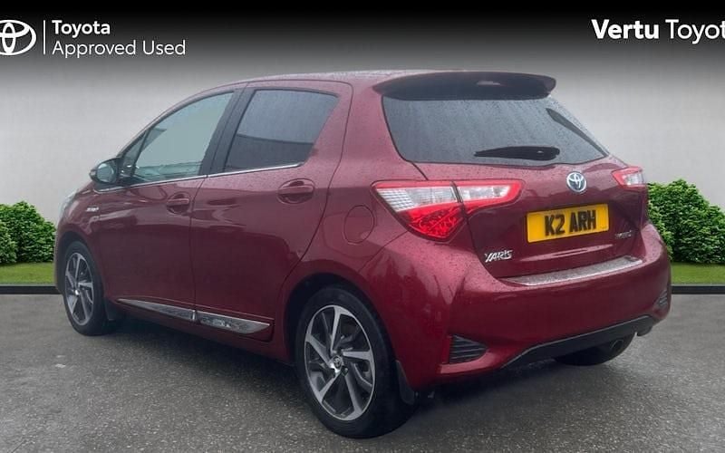 Used Toyota Yaris Hybrid 101 HP (74 kW) 2020 Hatchback
