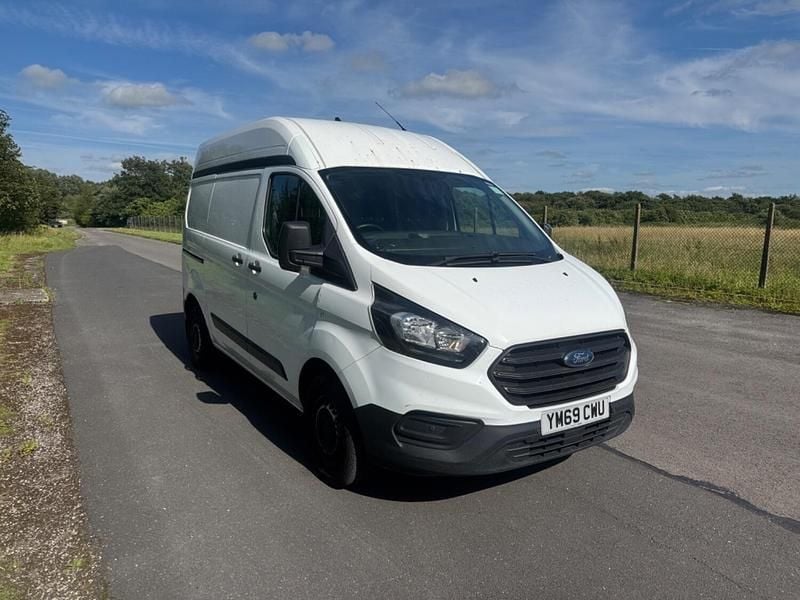 White Used 2020 Ford Transit Custom | £6,495 (Super price) - Image 1/4