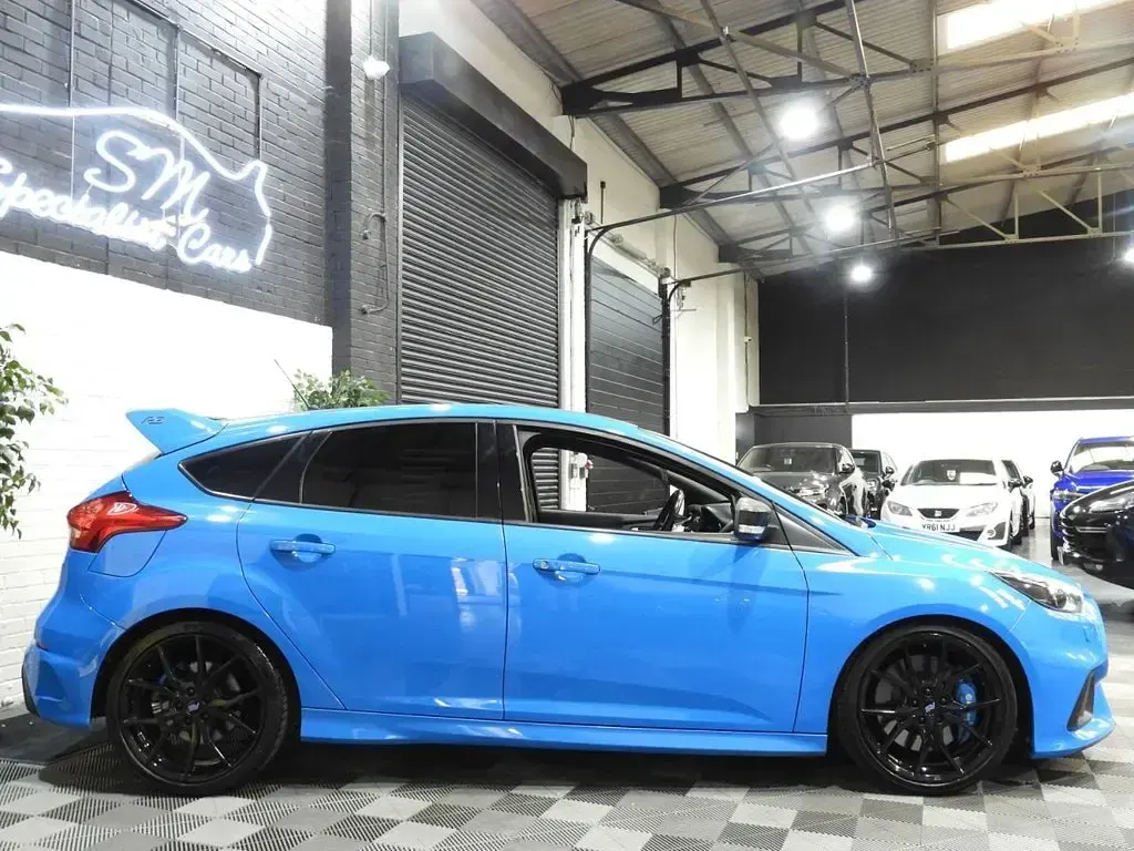 Used Ford Focus RS 350 HP (257 kW) 2016 Blue Hatchback