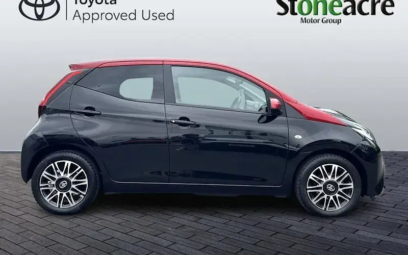 Used Toyota Aygo X-clusiv 72 HP (52 kW) 2021 Black Hatchback