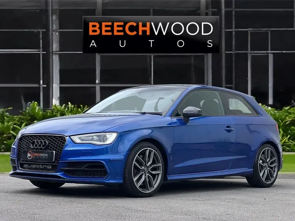 Used Audi S3 Sportback Design 310 HP (228 kW) 2014 Blue Hatchback