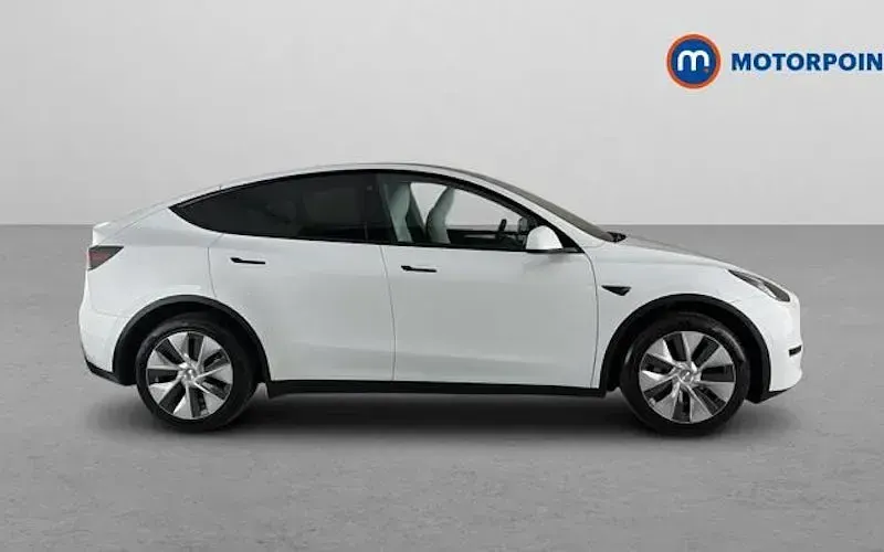 Used Tesla Model Y Long Range AWD 286 kW (389 HP) 2025 SUV