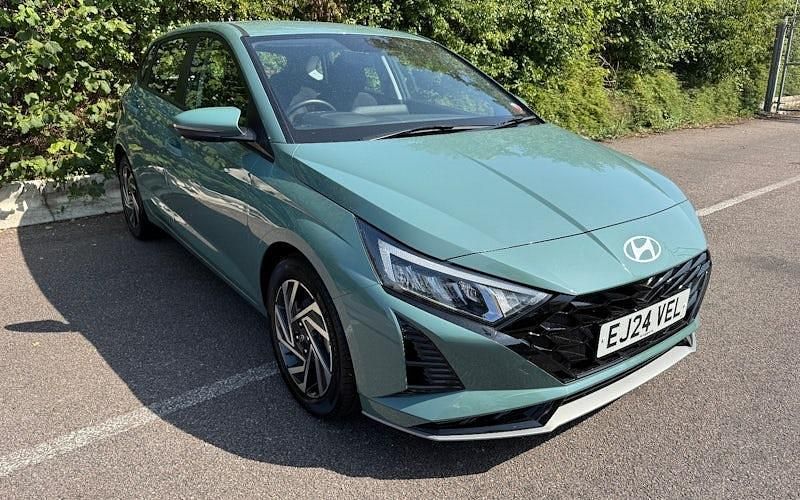 Green Used 2024 Hyundai i20 Advanced Hatchback | £16,320 (Fair price) - Image 1/4
