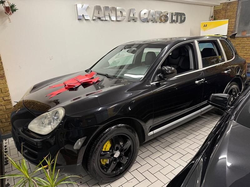 Usado Porsche Cayenne 250 HP (183 kW) 2015 Preto SUV
