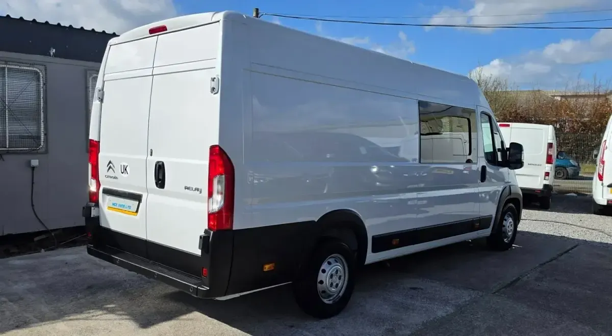 Usado Citroën Relay 140 CV (102 kW) 2024 Blanco Van