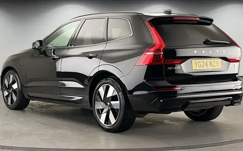 Used Volvo XC60 Ultimate 455 HP (334 kW) 2023 Onyx black SUV