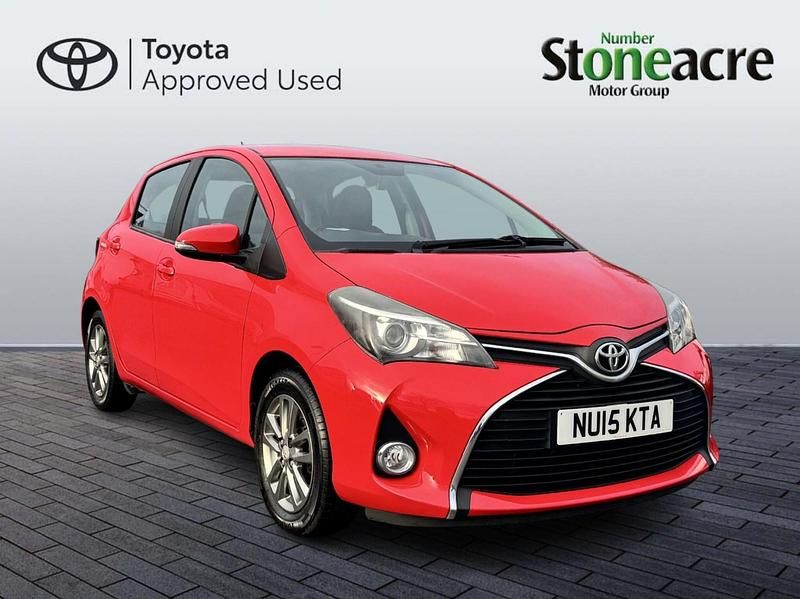 Red Used 2015 Toyota Yaris Hatchback | £6,600 (Fair price) - Image 1/4