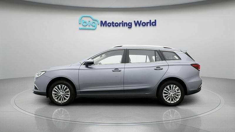 Used MG MG5 EV Exclusive 114 kW (156 HP) 2022 Silver Estate