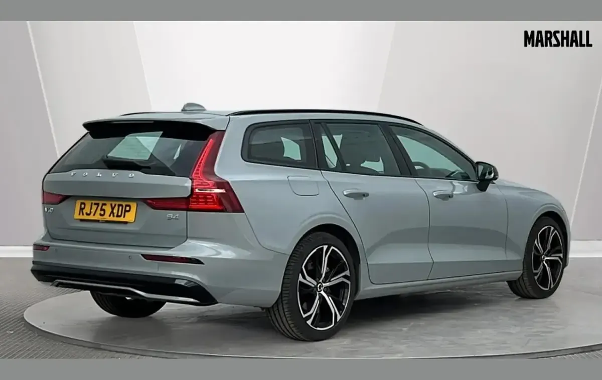 Used Volvo V60 Plus 194 HP (142 kW) 2025 Grey Estate