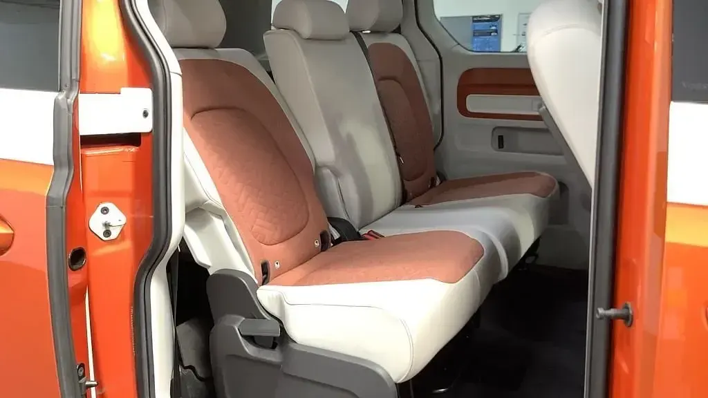 Used VW ID. Buzz Pro 150 kW (204 HP) 2024 White MPV