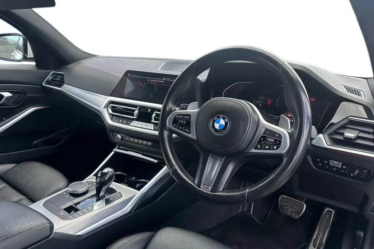 Used BMW 320e M Sport 190 HP (139 kW) 2021 White Sedan
