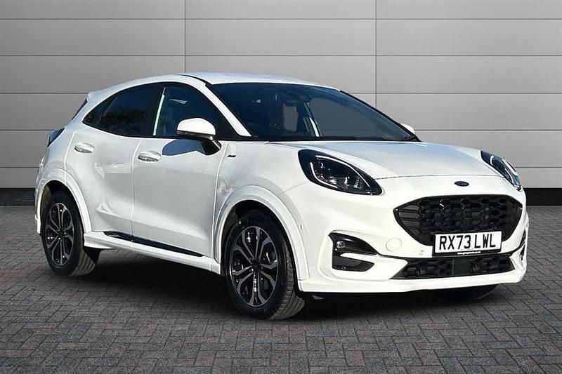 White Used 2023 Ford Puma Gen-E ST-Line Hatchback | £15,695 (Fair price) - Image 1/2