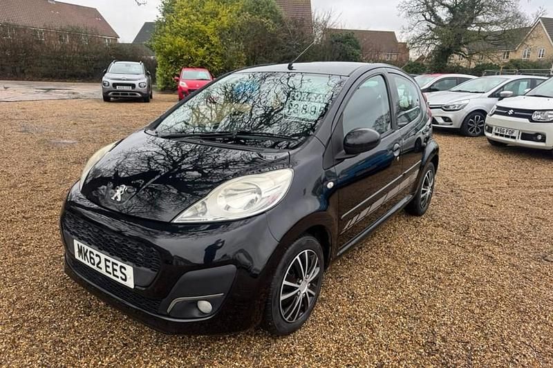 Used Peugeot 107 Active 68 HP (50 kW) 2012 Black Hatchback