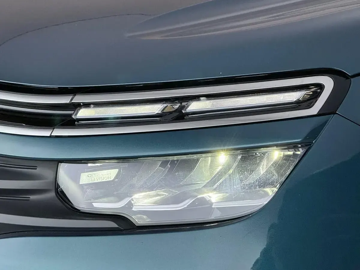Used Citroën C5 Shine 2022 Blue Hatchback