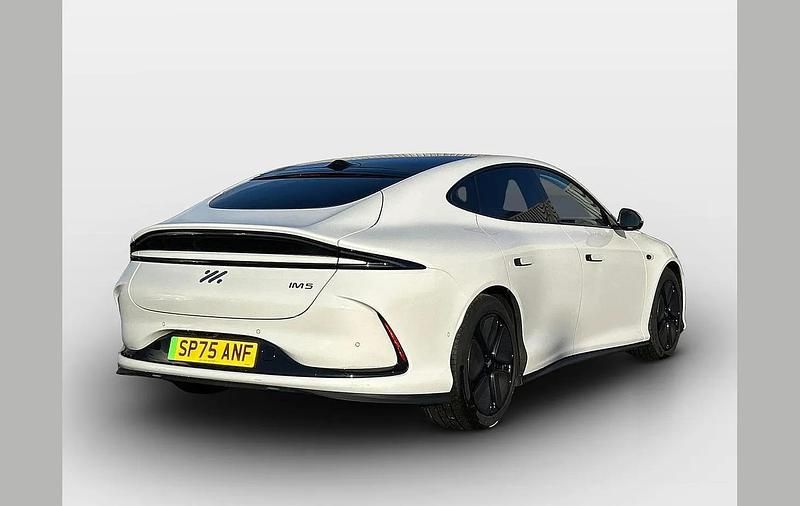 Used MG IM5 300 kW (408 HP) 2025 White Hatchback