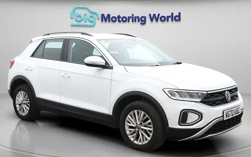 Usado VW T-Roc Life 110 HP (80 kW) 2024 SUV
