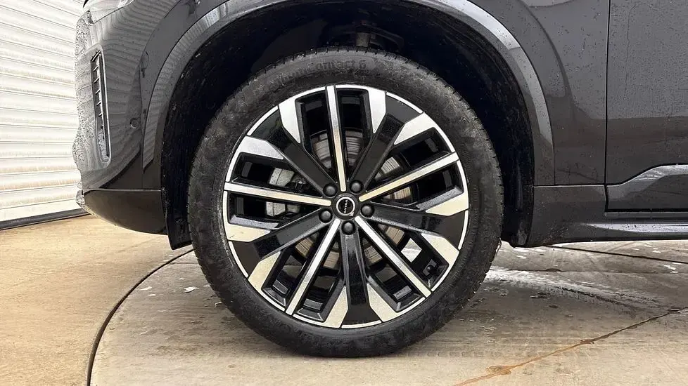 Used Volvo XC90 Ultra 250 HP (183 kW) 2025 Black SUV