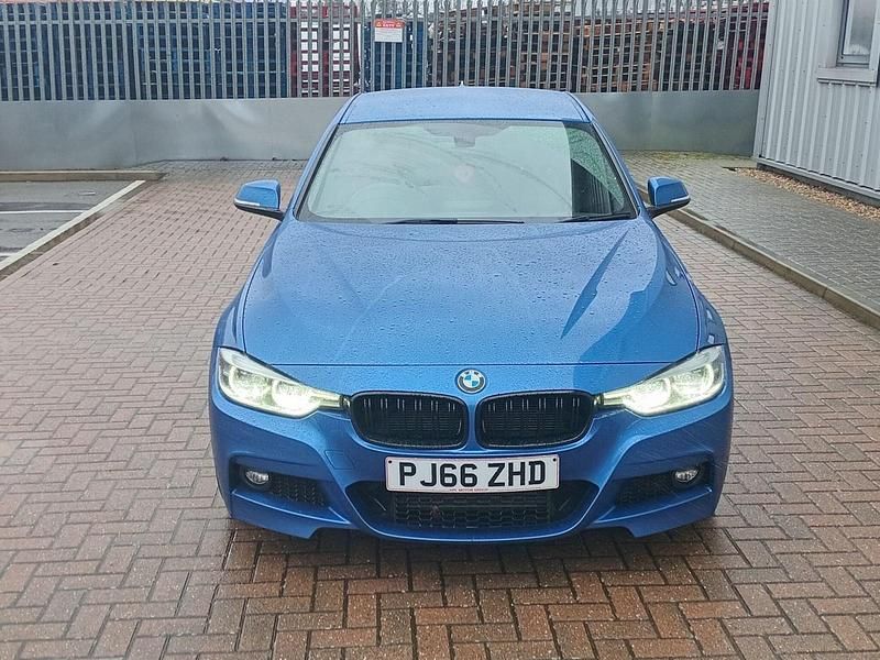 Begagnad BMW 320 M Sport 2016 Blå Sedan