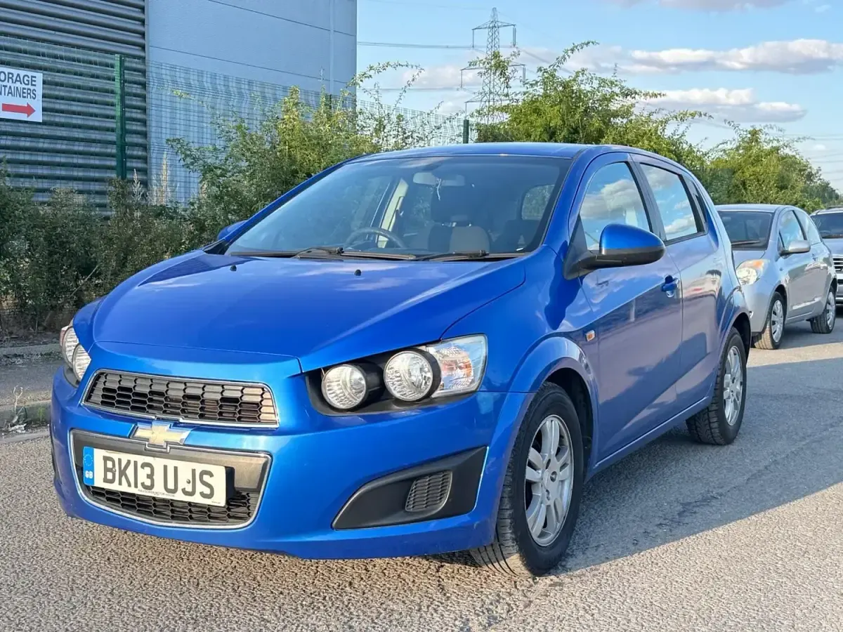 Used Chevrolet Aveo LT 2013 Blue Hatchback