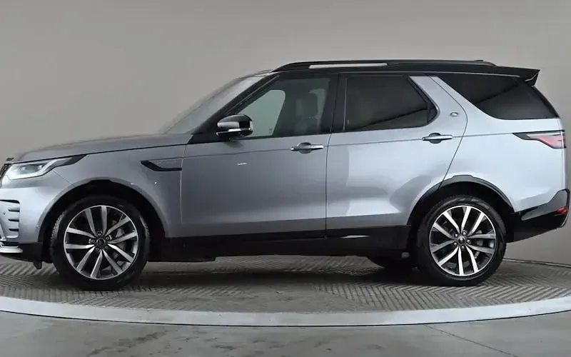 Used Land Rover Discovery 5 SE Dynamic 300 HP (220 kW) 2023 Grey SUV