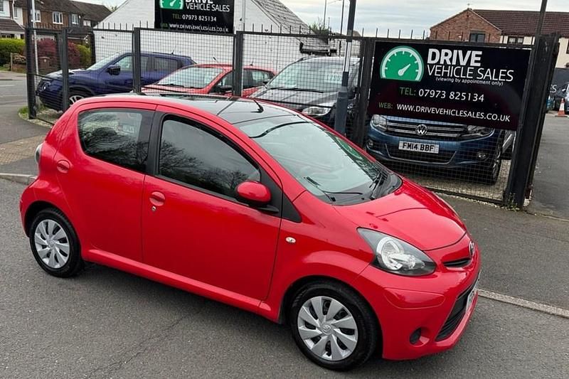 Used Toyota Aygo 2014 Multicoloured Hatchback