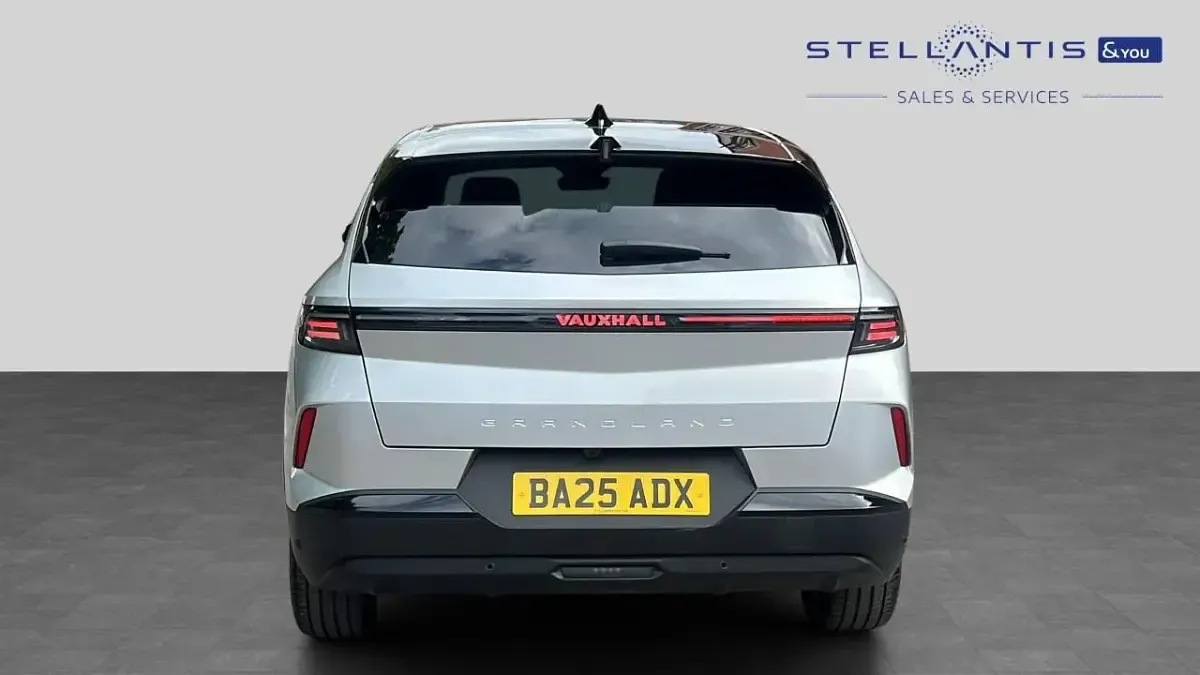 Used Vauxhall Grandland X Ultimate 143 HP (105 kW) 2025 Grey SUV