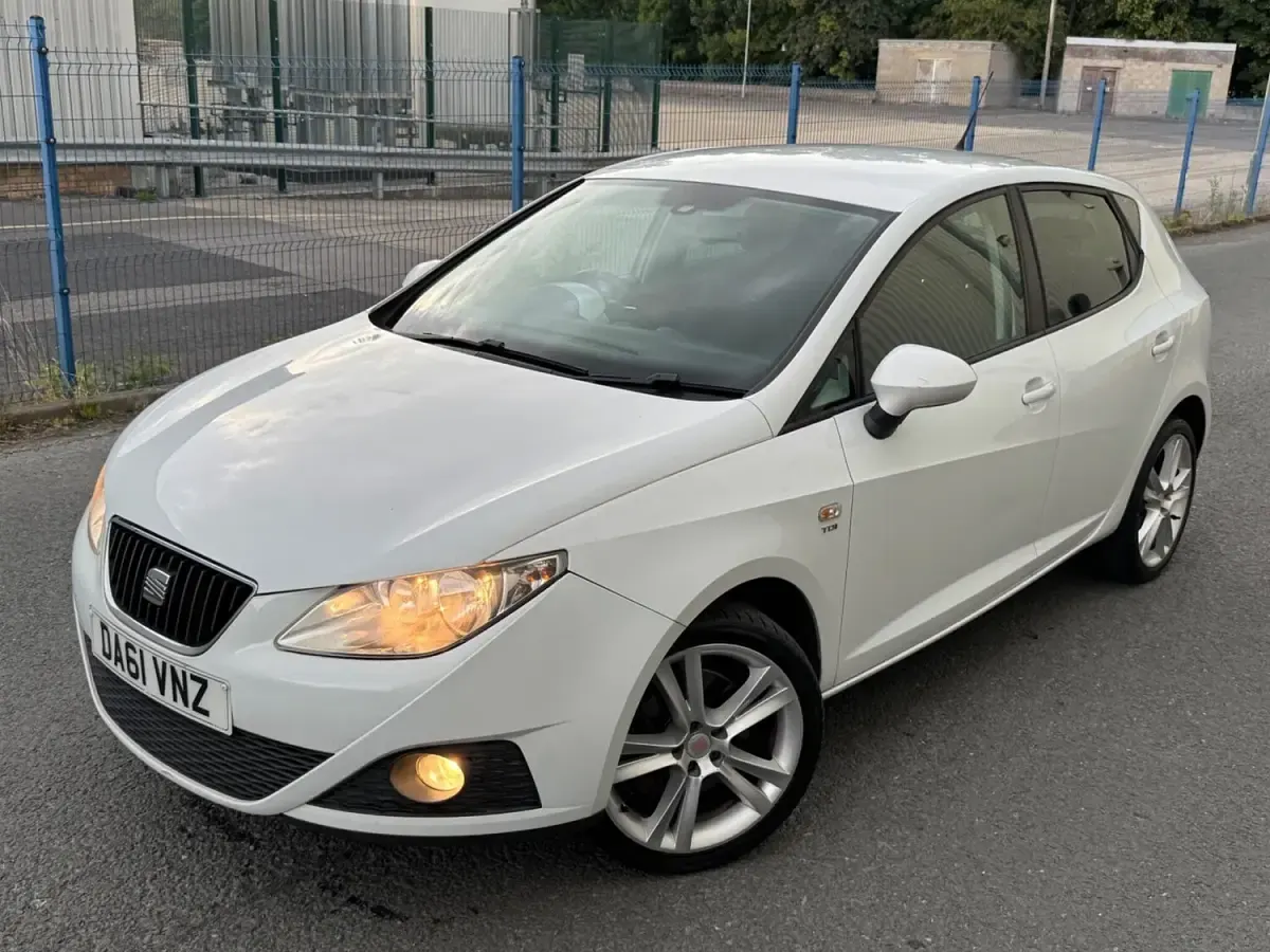 Used Seat Ibiza 2011 White Hatchback