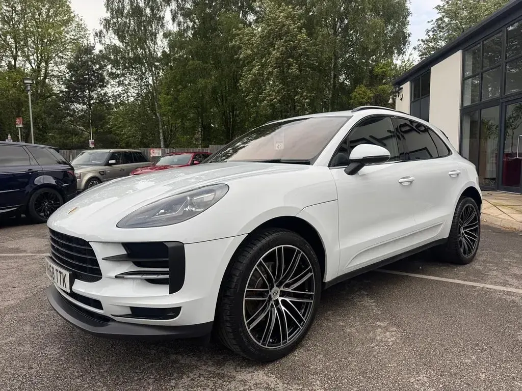 Used Porsche Macan 245 HP (180 kW) 2019 White SUV