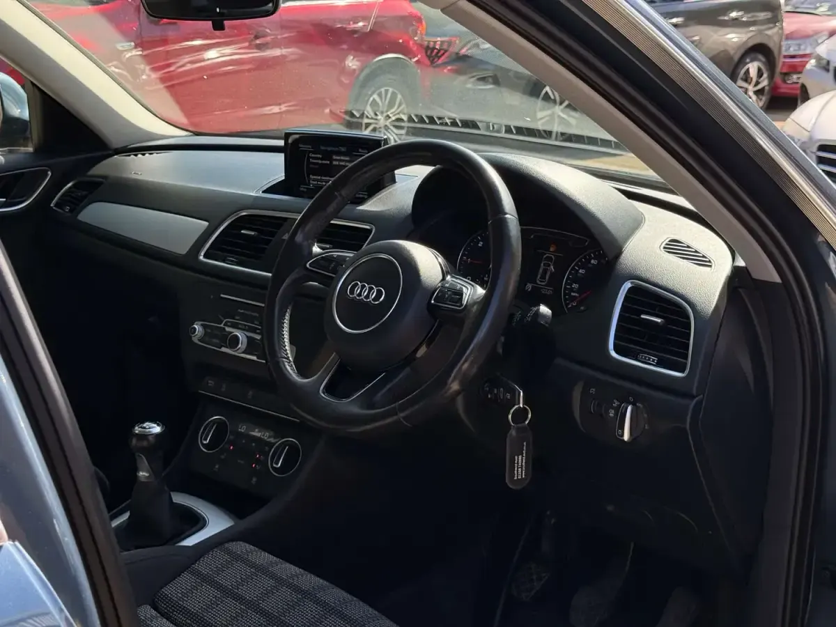 Used Audi Q3 Comfort 150 HP (110 kW) 2017 Blue SUV