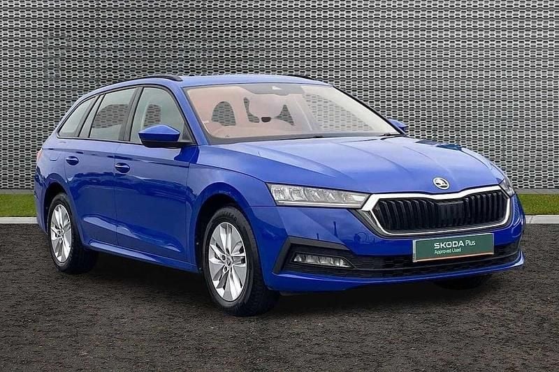 Energy blue Used 2022 Skoda Octavia SE Estate | £18,999 (Fair price) - Image 1/4
