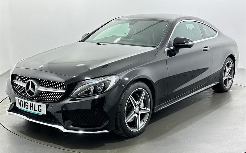 Usado Mercedes C220 AMG line 170 HP (125 kW) 2018 Coupé