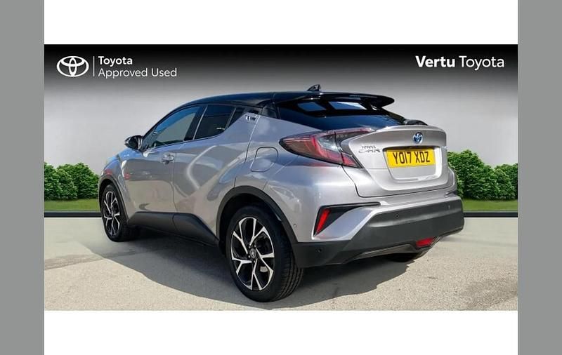 Used Toyota C-HR 122 HP (89 kW) 2017 Silver SUV