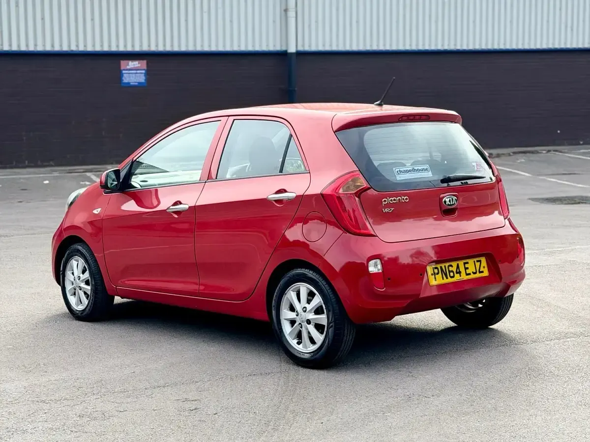 Used Kia Picanto 68 HP (50 kW) 2014 Red Hatchback