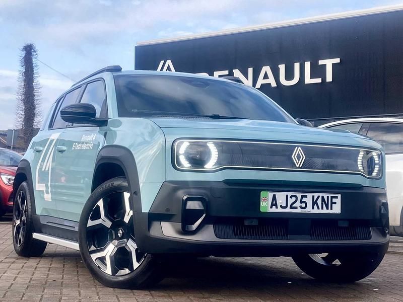 Used Renault R4 Komfort 110 kW (150 HP) 2025 Special metallic  hauts de france green  Estate