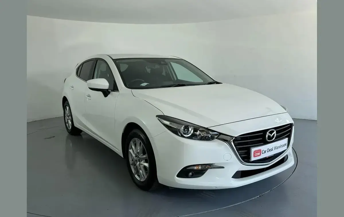 Used Mazda 3 117 HP (86 kW) 2018 White Hatchback