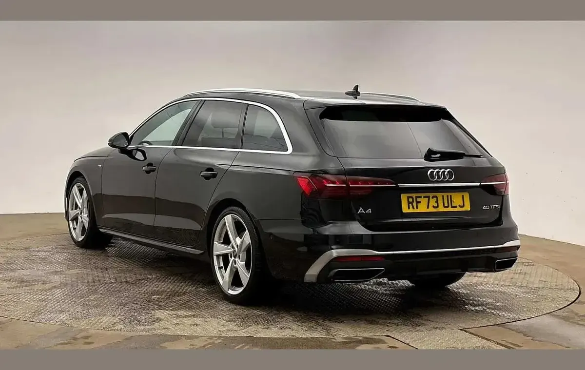Used Audi A4 S-Line 200 HP (147 kW) 2024 Black Estate