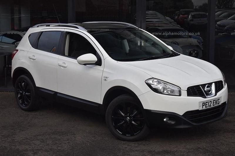 White Used 2012 Nissan Qashqai N-TEC SUV | £3,490 (Fair price) - Image 1/1